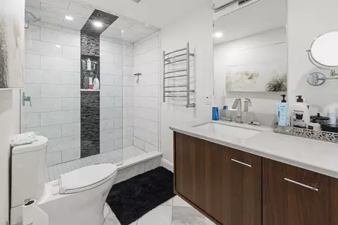 Bath - 750 Davol St #1216, Fall River, MA 02720 photo 2 of 5