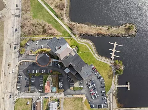 View/Area - 750 Davol St #1216, Fall River, MA 02720 photo 3 of 9