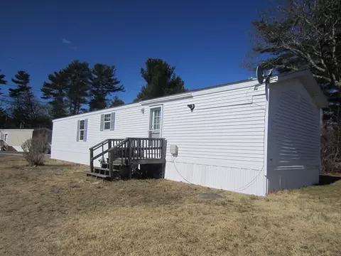 109 Kristen Ln, Wareham, MA 02571 photo 2