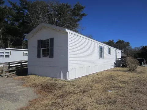 109 Kristen Ln, Wareham, MA 02571 photo 3