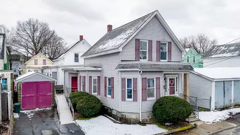40 E St, Lowell, MA 01851