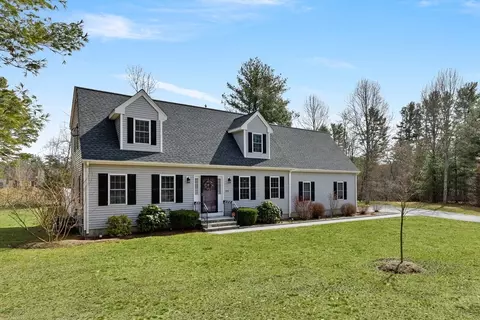 122 Plain St, Hopedale, MA 01747