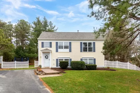 291 Raymond Rd, Plymouth, MA 02360