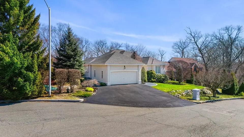 9 Kayla Dr, Saugus, MA 01906 32 Photos Movoto