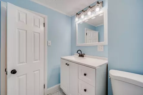 Bath - 174 Allen St, Springfield, MA 01108 photo 3 of 3