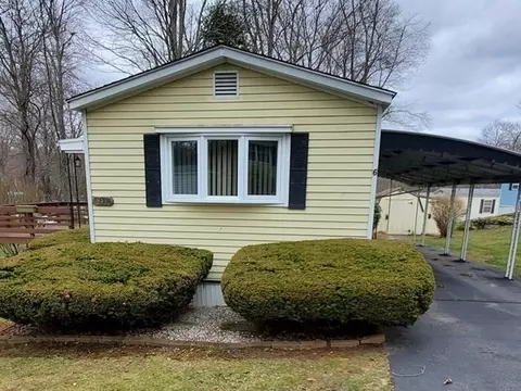 6 Third St, Brookfield, MA 01506