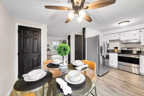 63 Plantation Dr #63, Agawam, MA 01001