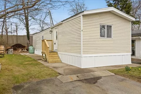 157 Mansfield Ave #51, Norton, MA 02766