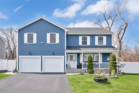 204 Naismith St, Springfield, MA 01104