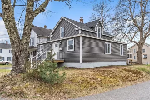 74 Ruggles St, Palmer, MA 01080