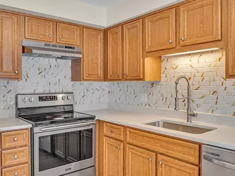 Kitchen - 2703 Postgate Ln #2703, Peabody, MA 01960 photo 1 of 3
