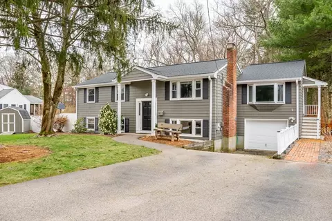 26 Eastman Ave, Foxboro, MA 02035