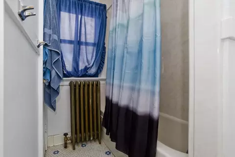Bath - 54 Athol St, Springfield, MA 01107 photo 3 of 3