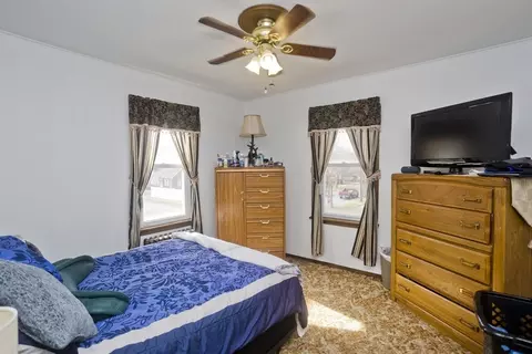 Bedroom - 54 Athol St, Springfield, MA 01107 photo 5 of 6