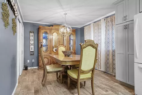 Dining - 461 Snell, Fall River, MA 02721 photo 2 of 4