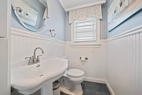 Bath - 2 Massasoit Ave, Hull, MA 02045 photo 1 of 4