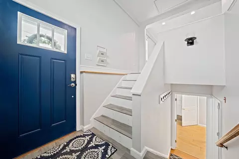 Entry Way - 2 Massasoit Ave, Hull, MA 02045 photo 1 of 2