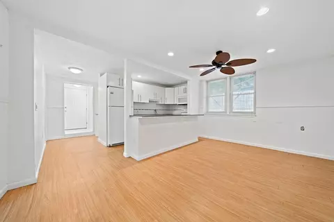 Dining - 2 Massasoit Ave, Hull, MA 02045 photo 1 of 1