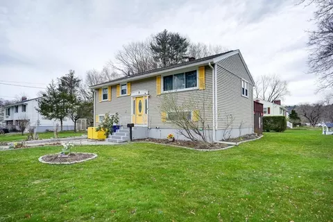 Exterior - 5 Dana Rd, Maynard, MA 01754 photo 11 of 13