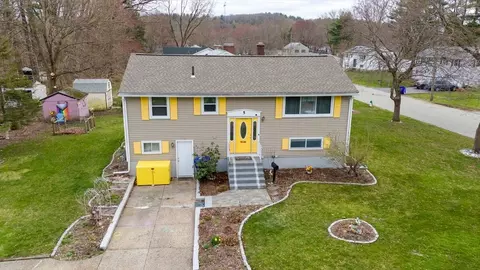 Exterior - 5 Dana Rd, Maynard, MA 01754 photo 2 of 13