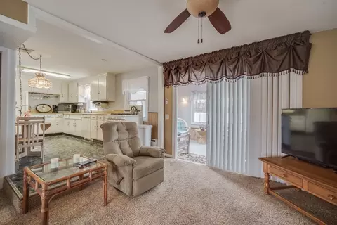Living - 32 Rita St, Chicopee, MA 01020 photo 2 of 4