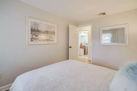 Bedroom - 32 Rita St, Chicopee, MA 01020 photo 3 of 11