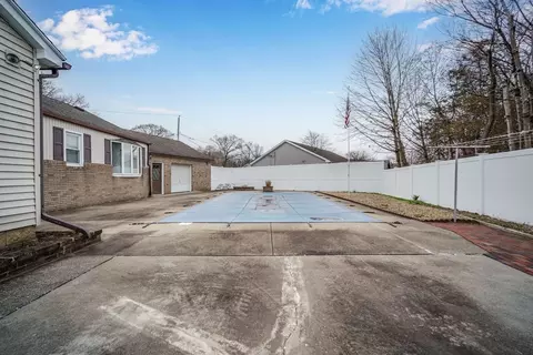 Exterior - 32 Rita St, Chicopee, MA 01020 photo 6 of 10