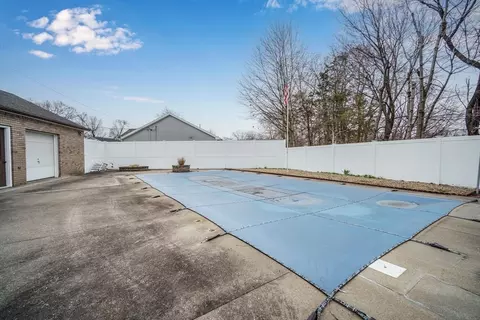 Exterior - 32 Rita St, Chicopee, MA 01020 photo 4 of 10