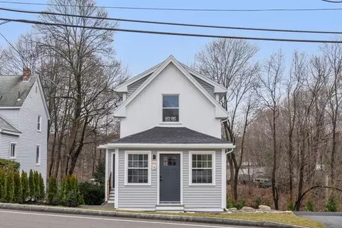 15 Marion St, Natick, MA 01760