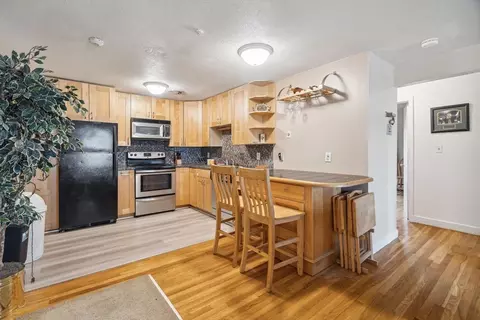 980 N Main St #8, Randolph, MA 02368