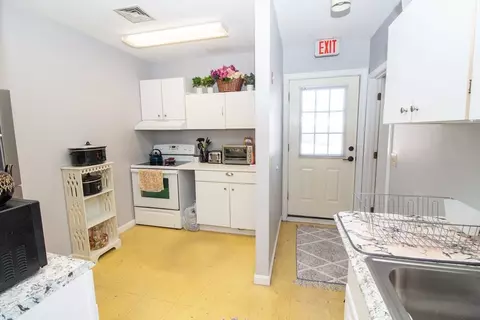 47 Sandwich Rd, Wareham, MA 02571 photo 16