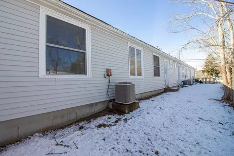 47 Sandwich Rd, Wareham, MA 02571 photo 5