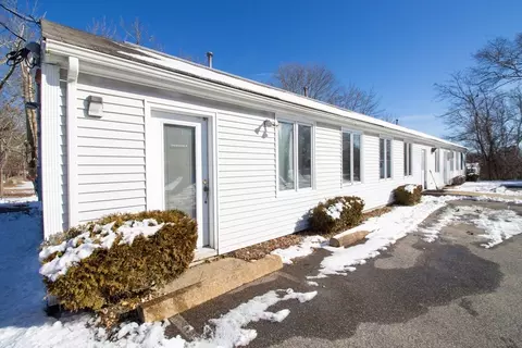 47 Sandwich Rd, Wareham, MA 02571 photo 4