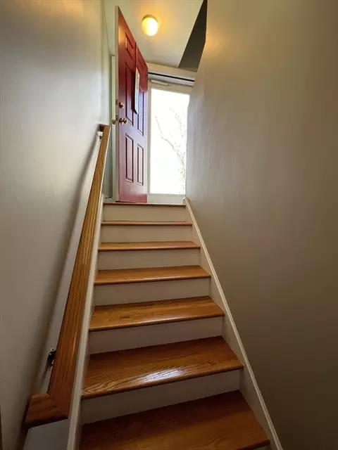 Entry Way - 22 Hall Rd, Webster, MA 01570 photo 3 of 4