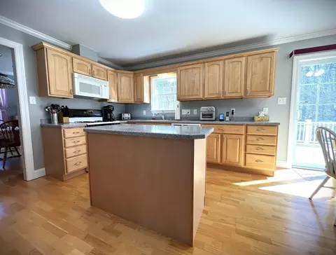Kitchen - 22 Hall Rd, Webster, MA 01570 photo 2 of 5