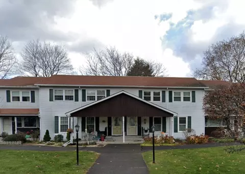 14 Keegan Ln #14, Greenfield, MA 01301