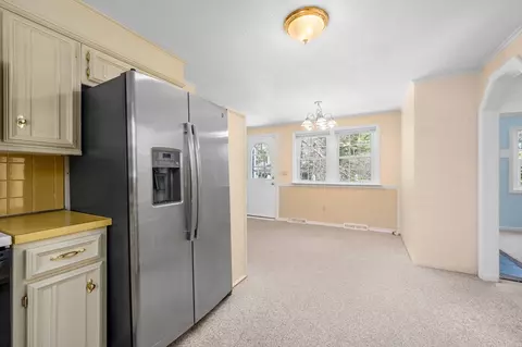 Kitchen - 16 Hadrada Ln, Barnstable, MA 02632 photo 4 of 4