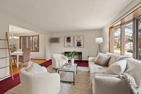 Living - 8 Deborah Dr, Reading, MA 01867 photo 3 of 9