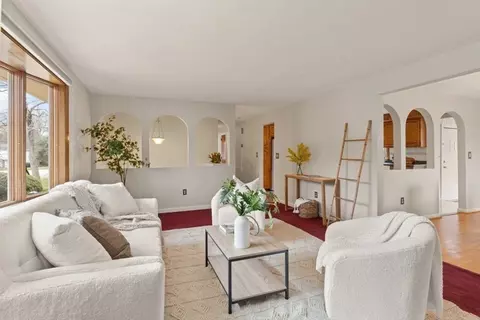 Living - 8 Deborah Dr, Reading, MA 01867 photo 4 of 9