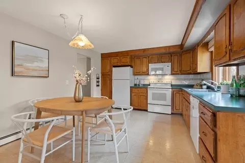 Kitchen - 8 Deborah Dr, Reading, MA 01867 photo 1 of 5