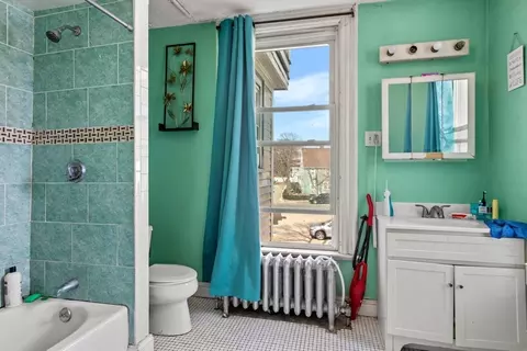 Bath - 12 Greenleaf Cir, Lynn, MA 01902 photo 1 of 1