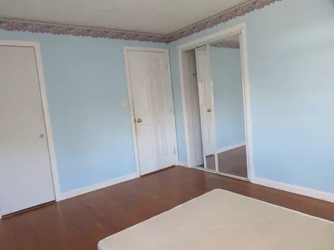Bedroom - 13 Sutton Pl, Easthampton, MA 01027 photo 3 of 4