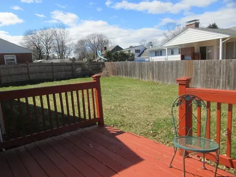 Exterior - 13 Sutton Pl, Easthampton, MA 01027 photo 5 of 12