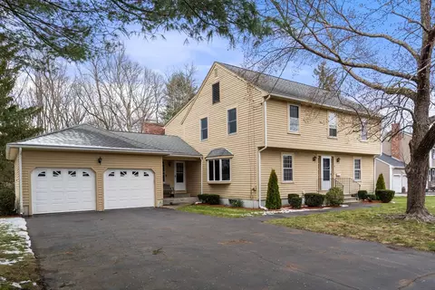 6 Lomas Dr, Framingham, MA 01701