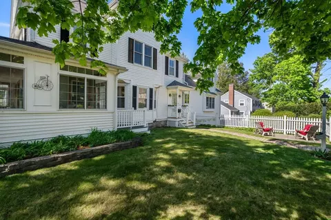 206 Common St, Walpole, MA 02081 photo 3