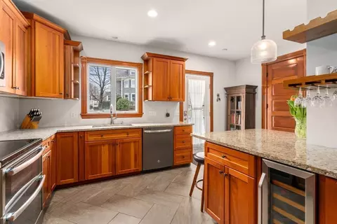 206 Common St, Walpole, MA 02081 photo 5