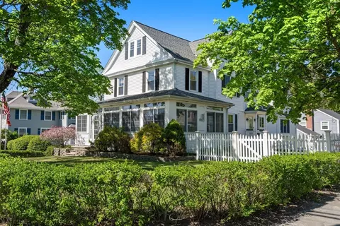 206 Common St, Walpole, MA 02081