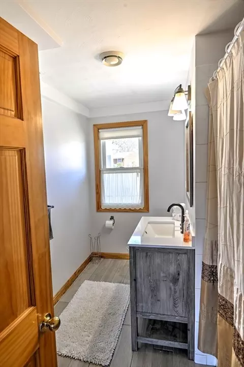 Bath - 7 Amherst St, Danvers, MA 01923 photo 2 of 3
