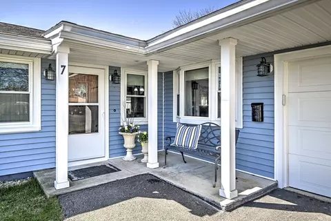7 Amherst St, Danvers, MA 01923