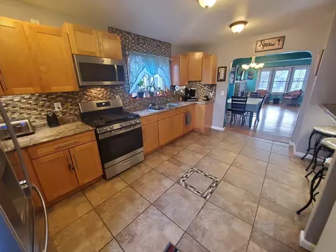 147 Denver, Springfield, MA 01109 photo 4